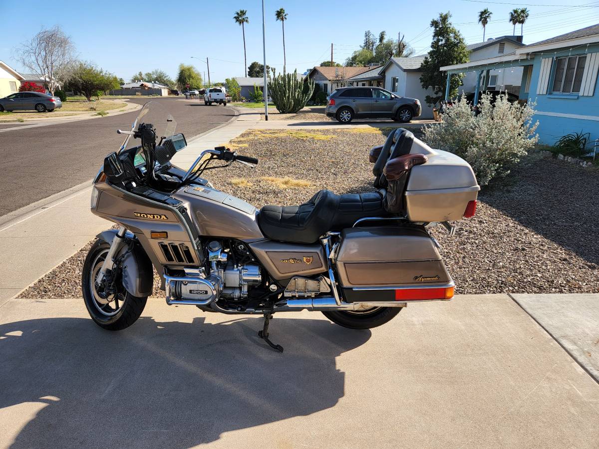 1984 Honda GL1200 Goldwing  Aspencade