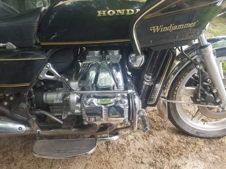 1979 Honda GL1100 Goldwing+1980 Honda GL1100パーツバイク(フレーム+<br />
エンジン他）