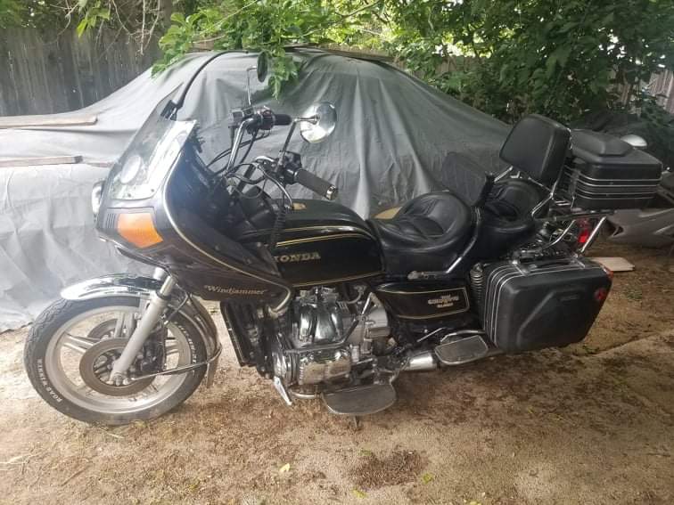 1979 Honda GL1100 Goldwing+1980 Honda GL1100パーツバイク(フレーム+<br />
エンジン他）