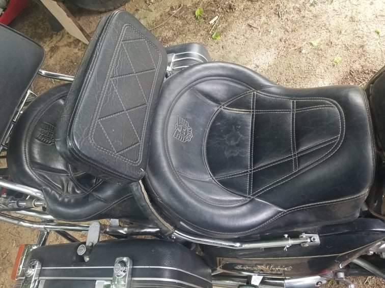 1979 Honda GL1100 Goldwing+1980 Honda GL1100パーツバイク(フレーム+<br />
エンジン他）