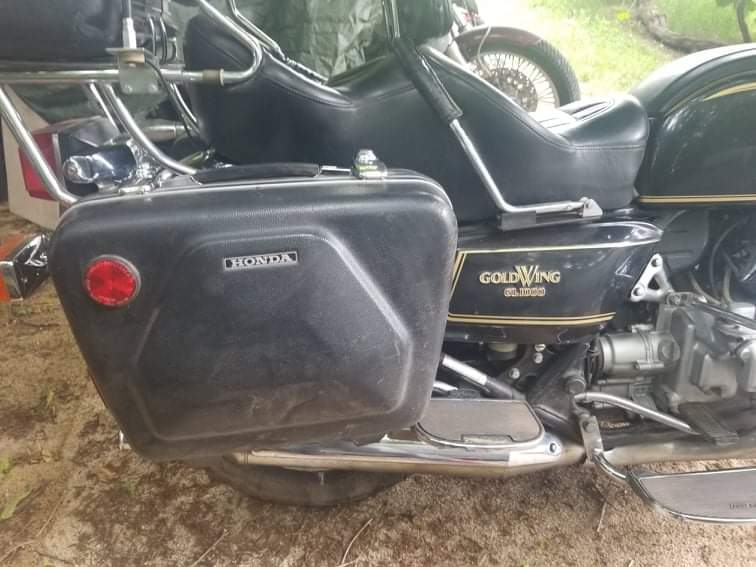 1979 Honda GL1100 Goldwing+1980 Honda GL1100パーツバイク(フレーム+<br />
エンジン他）