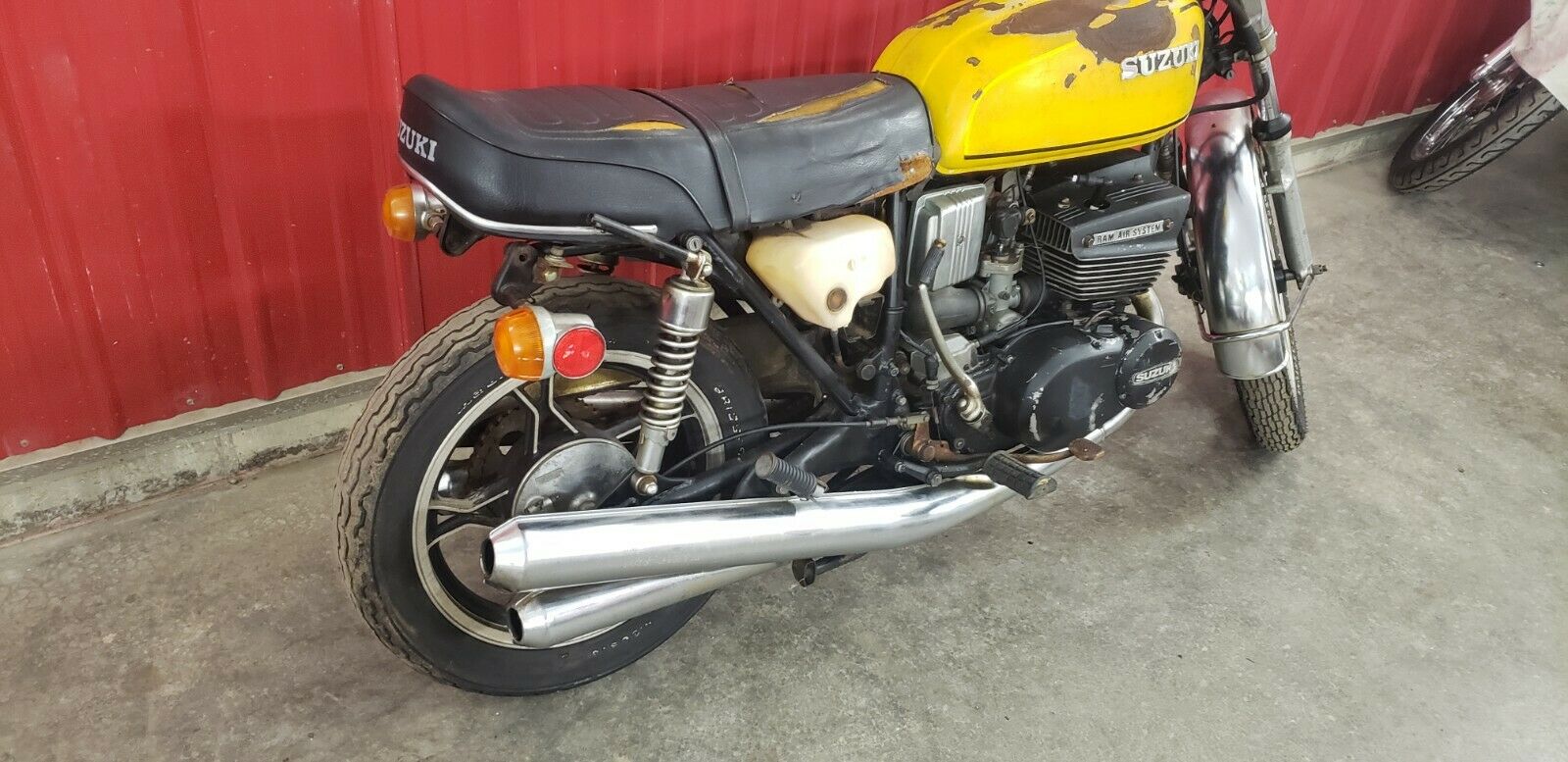 1975 Suzuki GT380